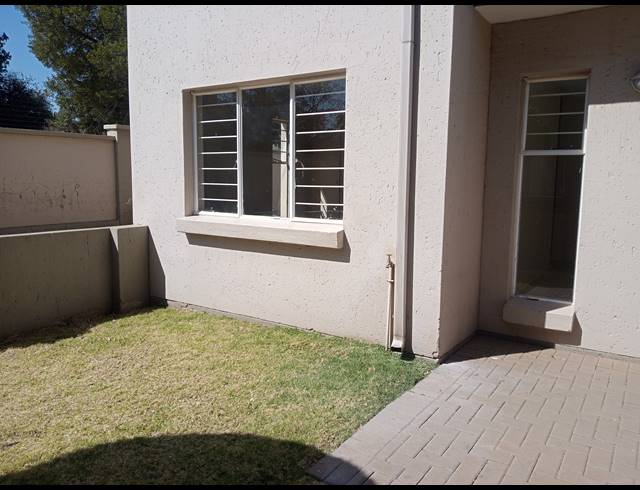 2 BEDROOM SECTIONAL TITLE FOR SALE IN KLIPPOORTJE